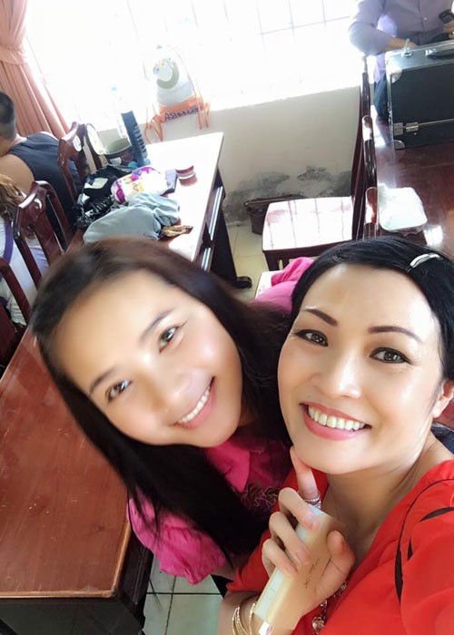 Phan Nhu Thao rang ro tren phim truong sau xuat vien-Hinh-3